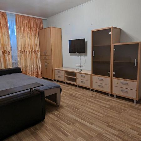 Уютно И По Домашнему Комфортно Студенческая 2К Кв Зубенко 19 Kharkov Luaran gambar