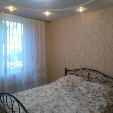 Уютно И По Домашнему Комфортно Студенческая 2К Кв Зубенко 19 Kharkov Luaran gambar